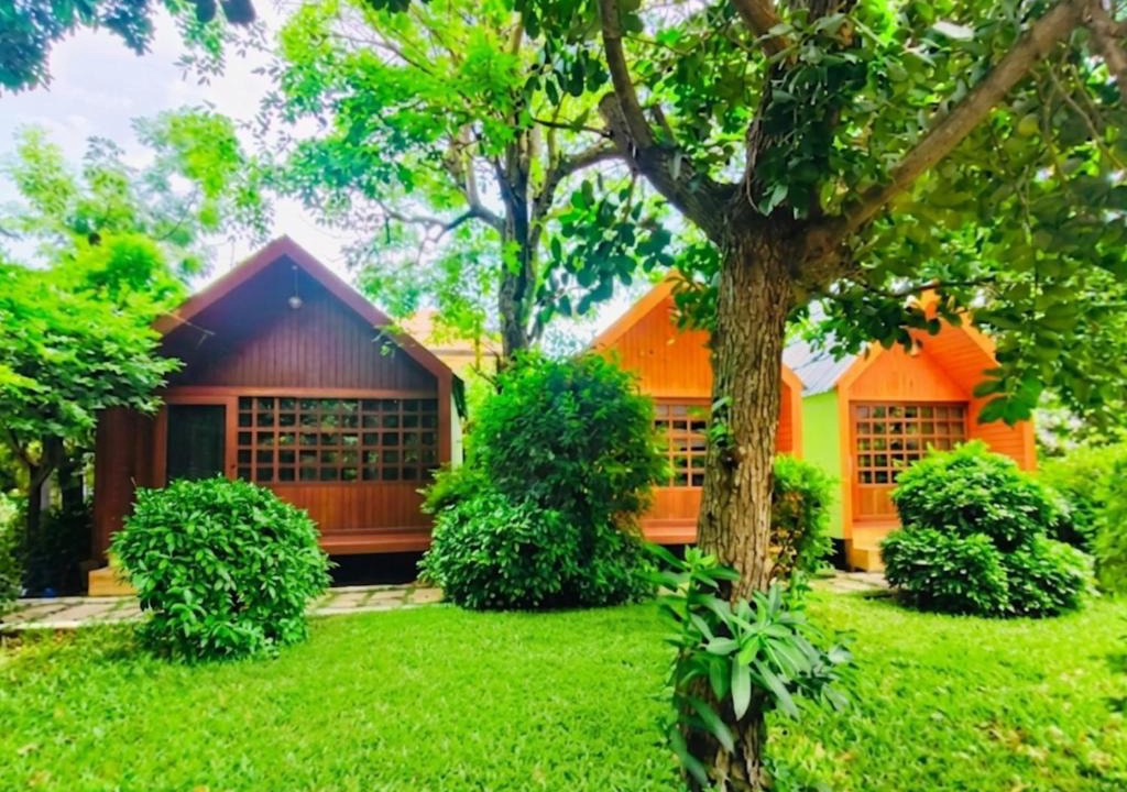 Sam Wa Tawan Ok Hotel | สวนไมตรีจิต รีสอร์ท Suan Maitrichit Resort