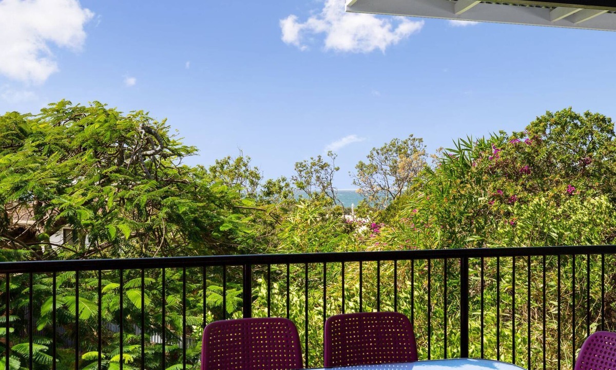 Peregian Beach Apartment | 1-240 "Villa V" David Low Way, Peregian Beach
