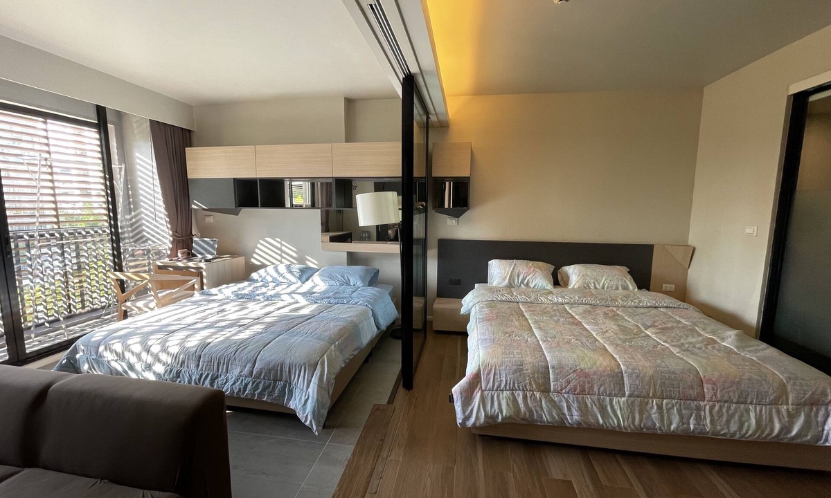 Bangkok Central Business District Condo | 10 mins to Terminal21! 4 Pax Group condo with Pool&Gym