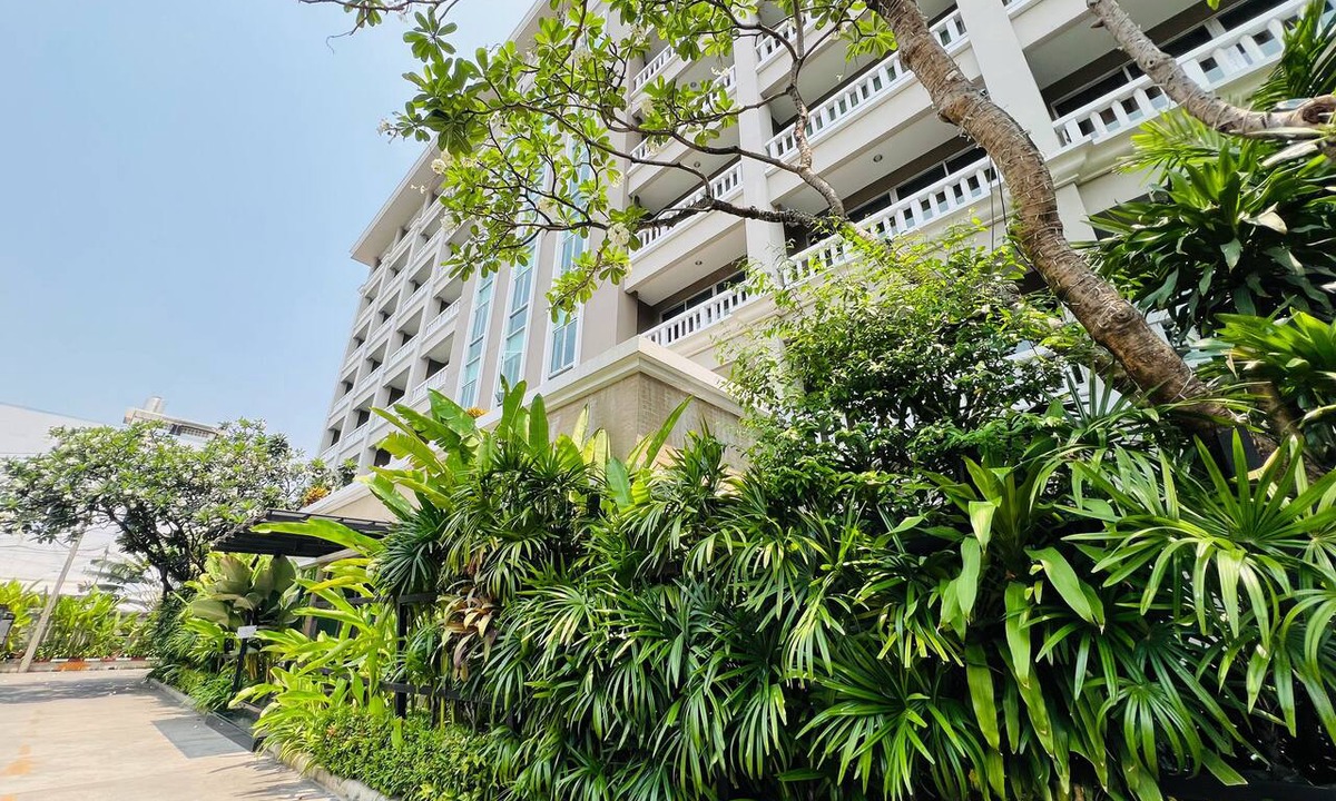 Chom Thong Hotel | 14 Place