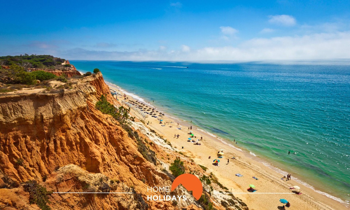 Castelo Apartment | #204 Larimar Flat by Home Holidays