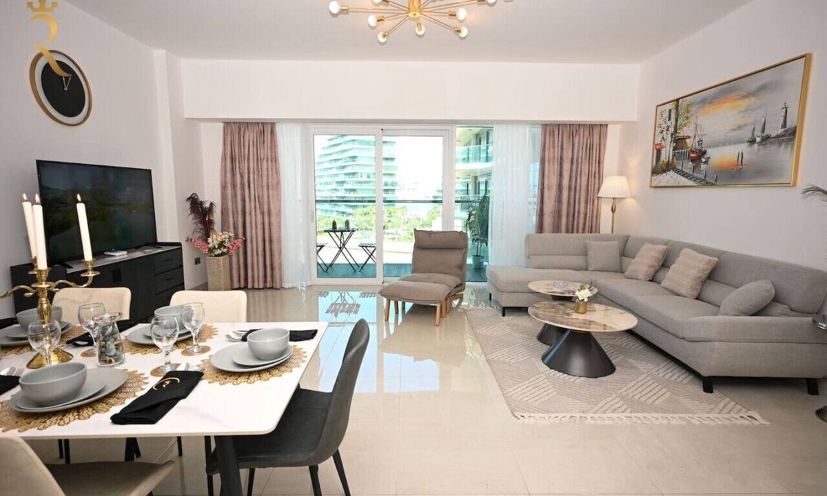 Al Raha Beach Apartment | 2BR Enchanted Hideaway w/Pool & Gym – Al Raha