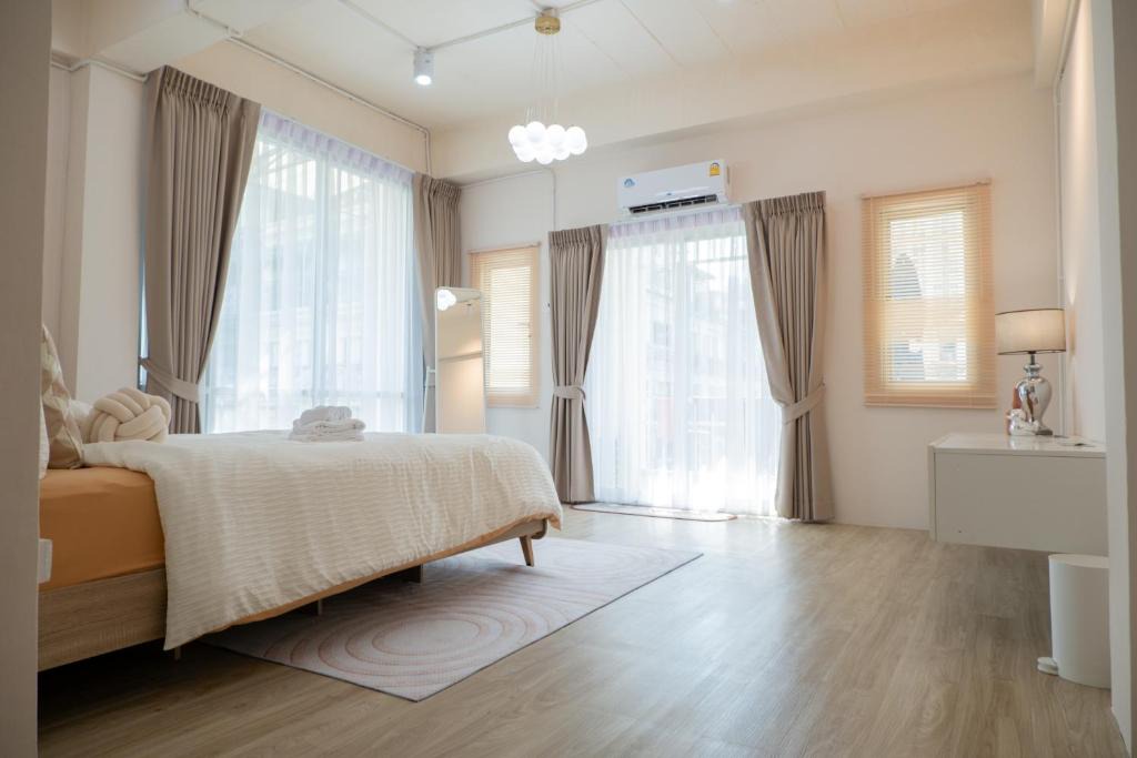 Thanon Phaya Thai Apartment | 2BR minimal mu-ji style 130SQM ~