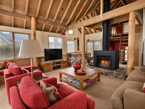 Dinner Plain Ski Chalet | 360 Degrees, alpine-getaways