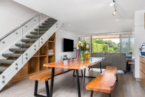 Byron Bay Apartment | 4 James Cook Apartments - renovated beachside pad
