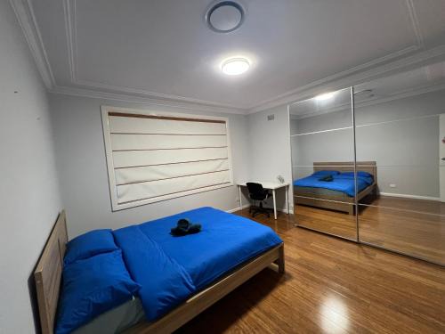 Beecroft House | 4 Yellow Room