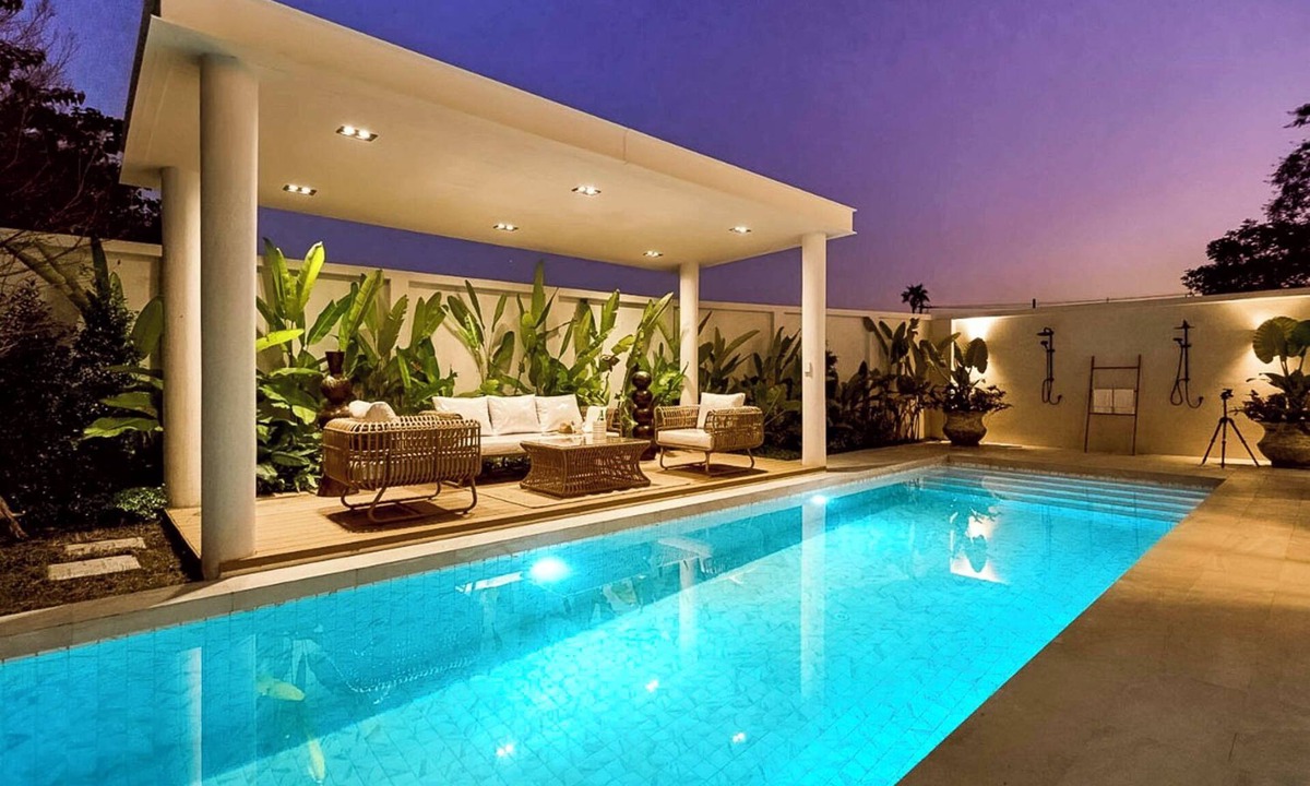 San Phak Wan Villa | 4BR Art-Luxury Pool Villa - Cozy Sala & WiFi