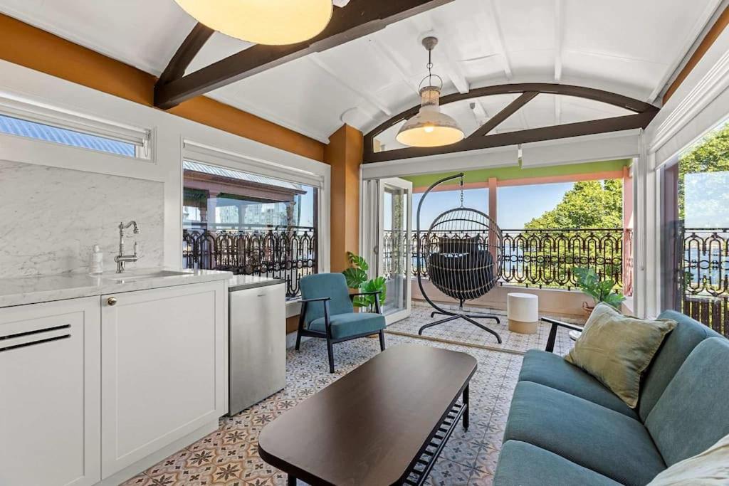 Millers Point Apartment | 6-Bed Home with Alfresco Dining and Harbour Views