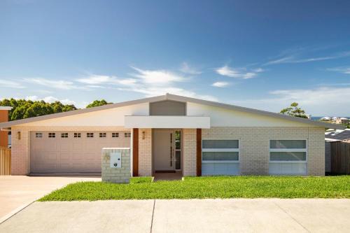 Red Head House | 76 Red Head Road