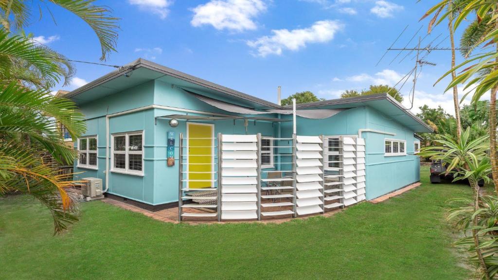 Golden Beach House | 92 Landsborough Parade Golden Beach
