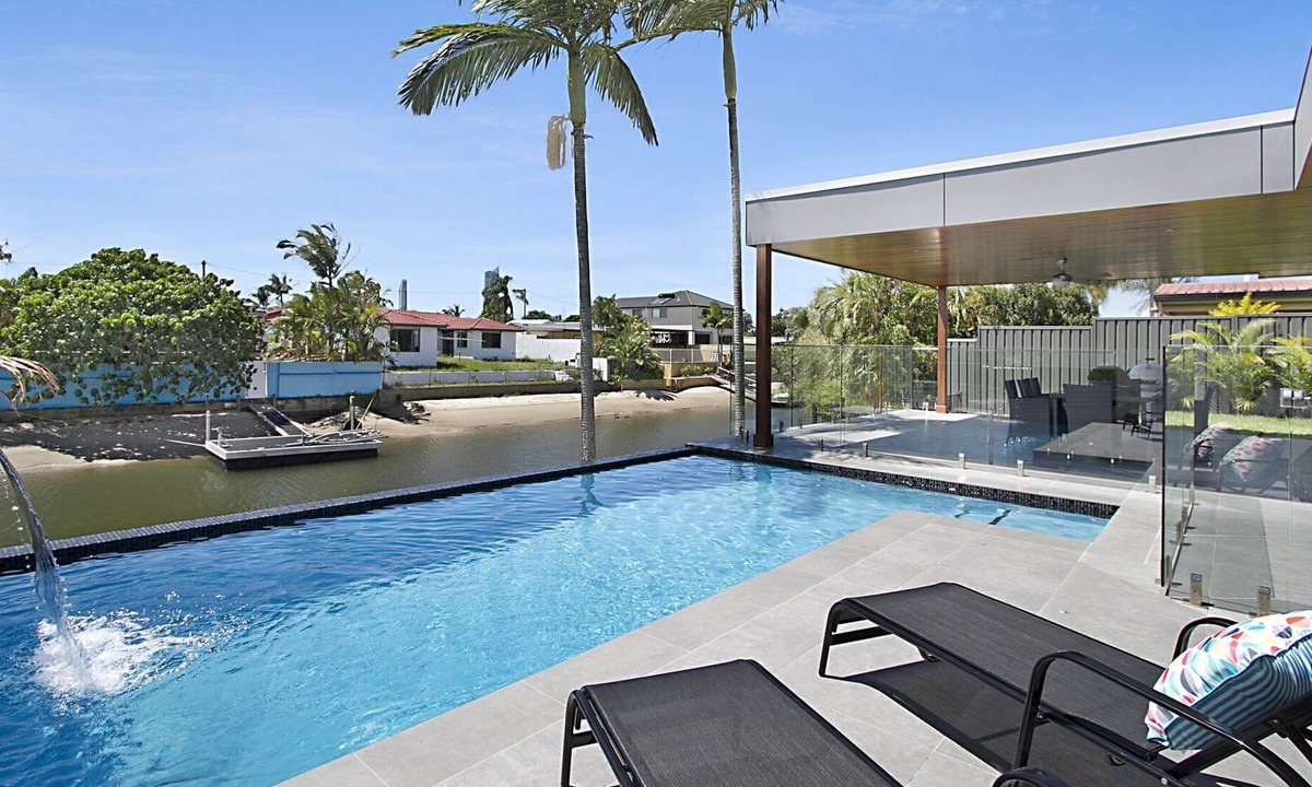 Broadbeach Waters House | A PERFECT STAY - Buena Vista