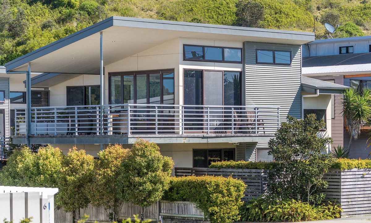 North Creek House | A PERFECT STAY - Sandy Feet