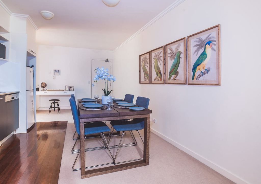 West End Apartment | Absolute Riverfront One Bedroom Apartment