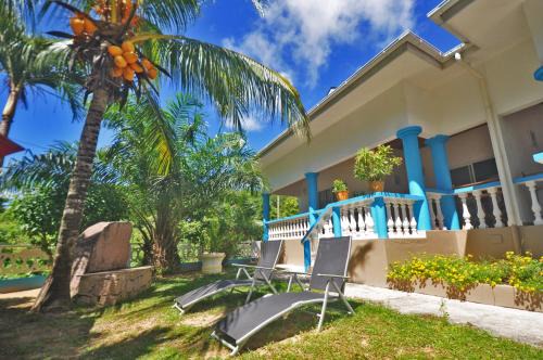 Anse Volbert Village Bed & Breakfast | Acquario Guesthouse