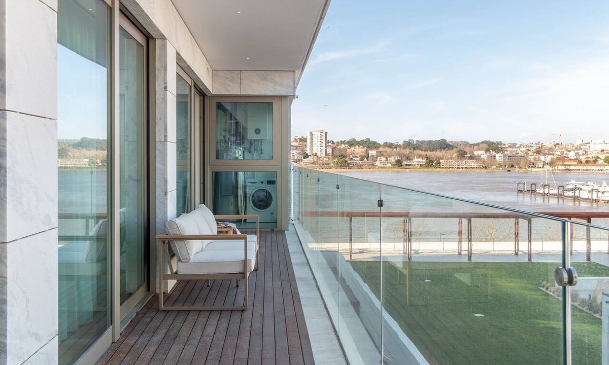 Canidelo Apartment | Afurada Riverfront 2BR by LovelyStay