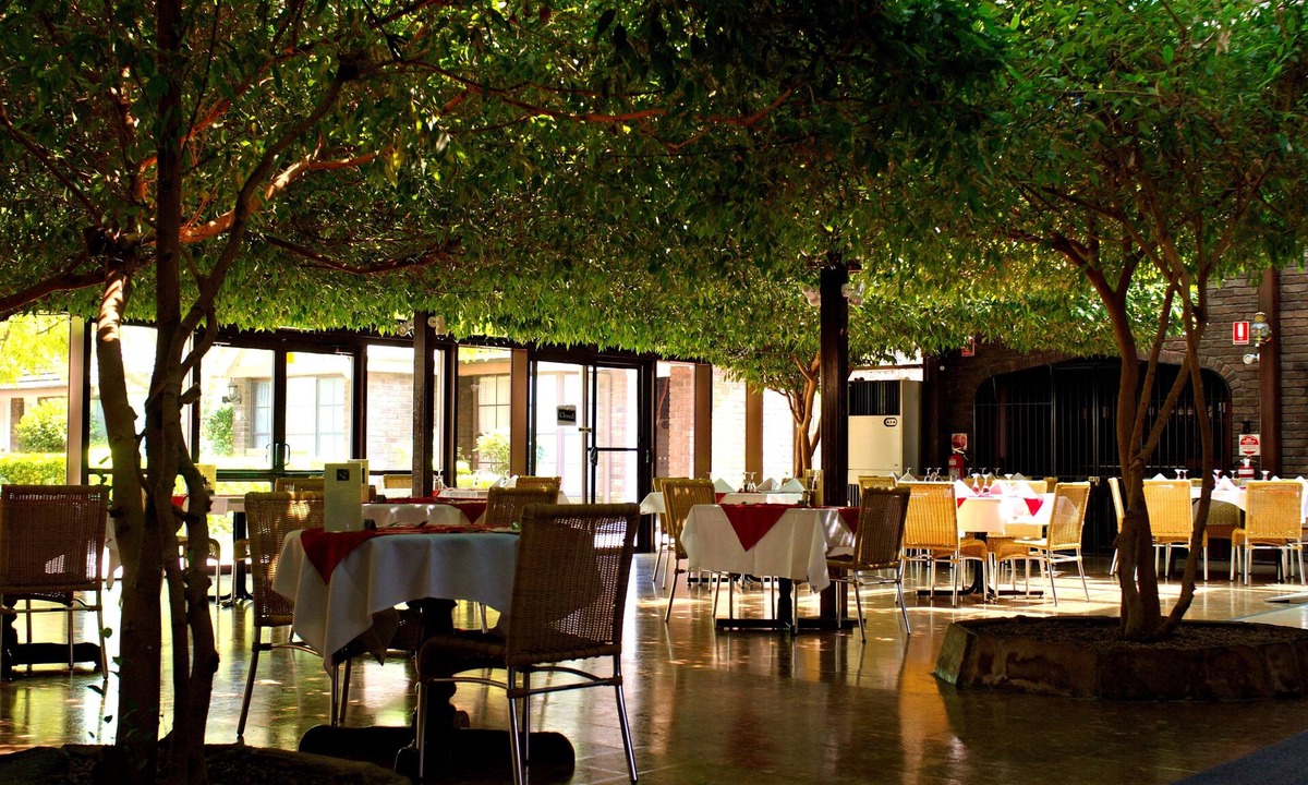 Heatherbrae Hotel | Airport Motel Sir Francis Drake