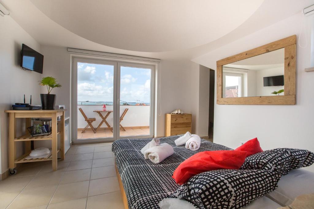 Baleal Hostel | Alex Surf Hostel