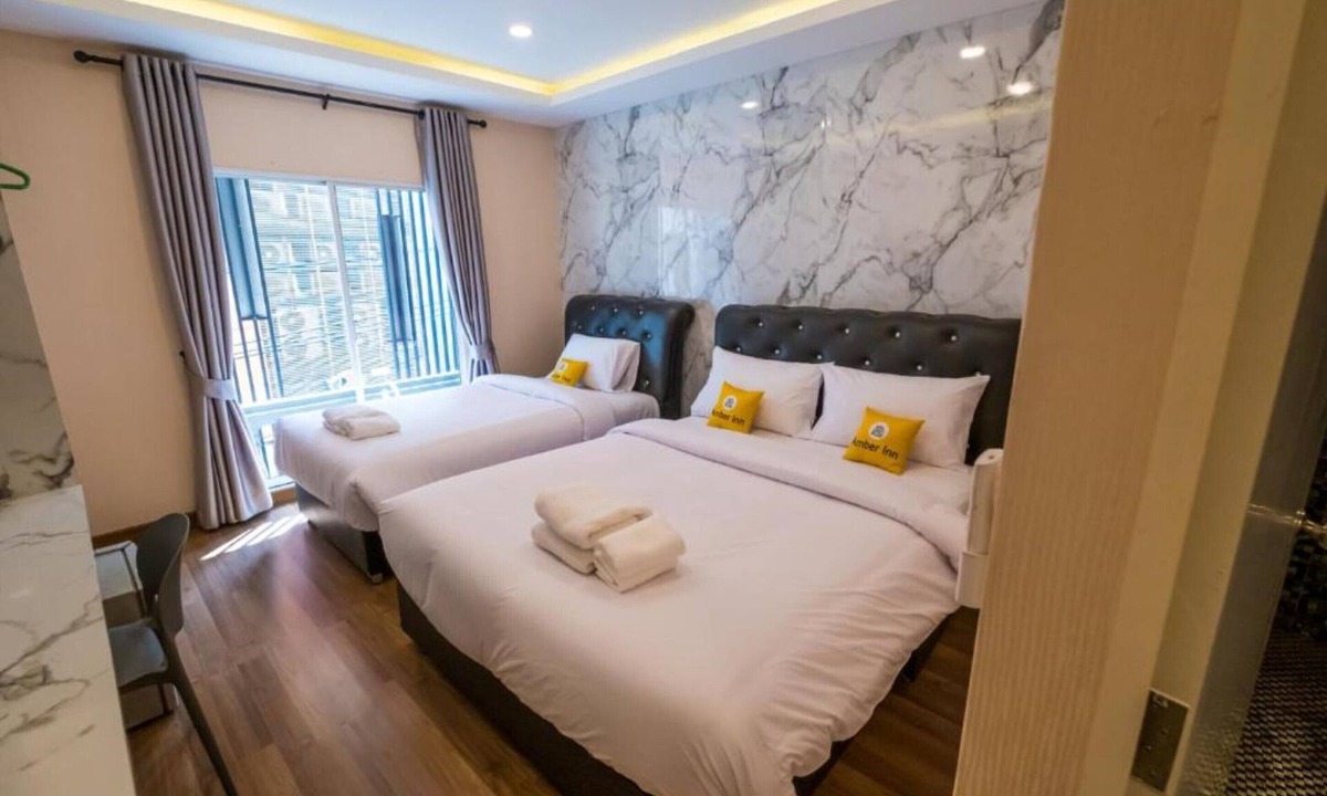 Thanon Phaya Thai House | Amber Inn