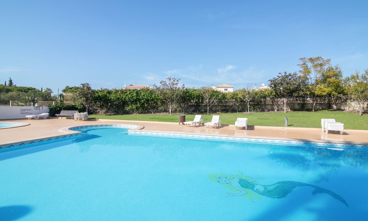 Olhos D'Agua Apartment | Apartment "Bosque São José AF" with Pool, Wi-Fi, A/C, Balcony & Garden