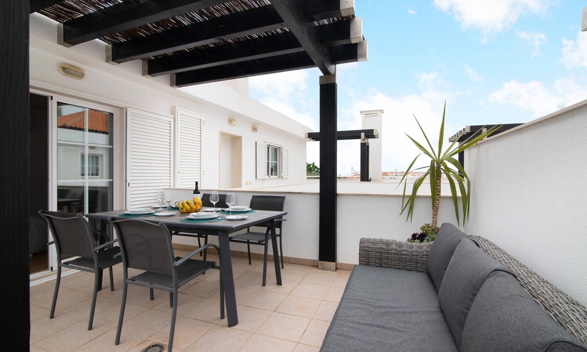 Conceicao e Cabanas de Tavira Apartment | Apartment 'Vista Mar' with Sea View, Wi-Fi and Air Conditioning