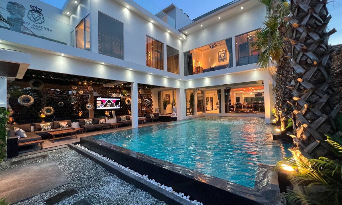 South Pattaya Villa | Art Pool Villa