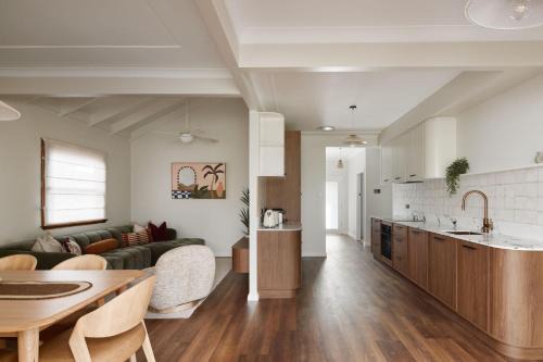 Merewether House | Avalon, by Follo
