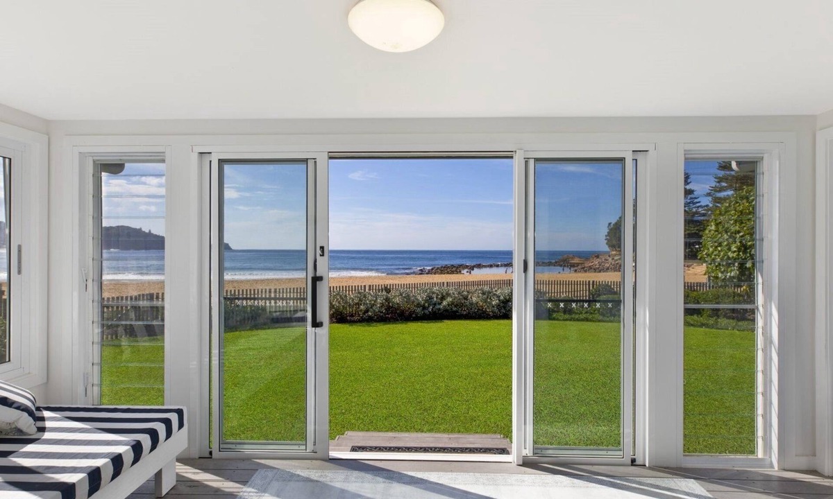 Avoca Beach House | Avoca Beach House - Uninterrupted Beachfront