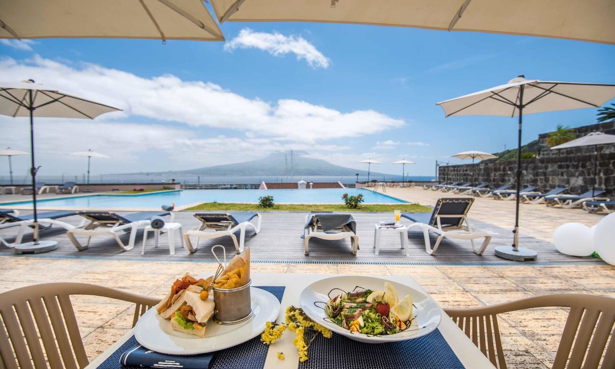Horta Hotel | Azoris Faial Garden