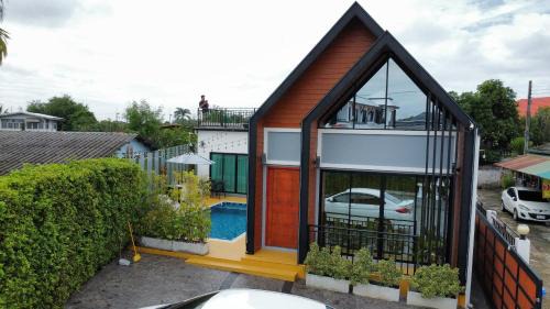 Rim Tai Villa | Baan Salmon Pool Villa Chiang Mai