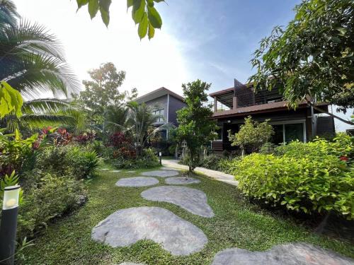 Phra Pradaeng House | BaanSuanklaiKlungBangkrachao บ้านสวนใกล้กรุงบางกะเจ้า