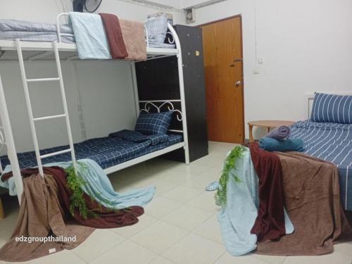 Bang Kapi Hostel | Bangkok Transient by Troy