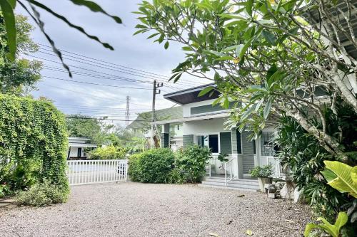 Downtown Krabi Bed & Breakfast | Bann Kam B&B