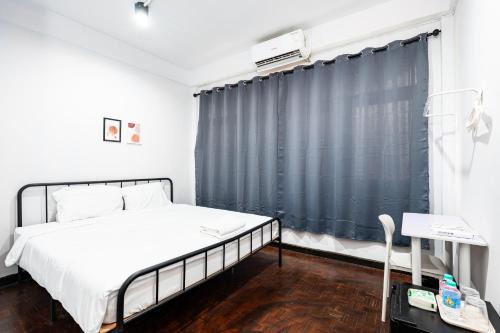 San Chao Pho Suea Apartment | BAO The Giant Swing - เสาชิงช้า ศาลเจ้าพ่อเสือ 1