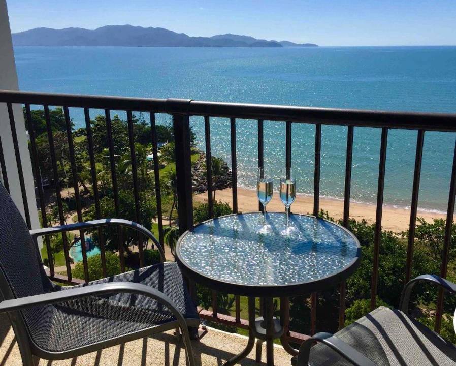 North Ward Apartment | Beachfront Balcony