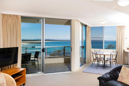 Forster Apartment | Beachpoint, 401