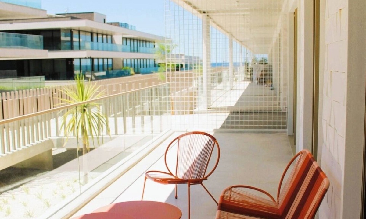 Canidelo Apartment | Beachside 2 BD Apartment | Balcony | AC