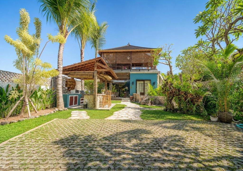 Ketewel Villa | Beachview Villa near Sanur, Live Sports AFL NRL