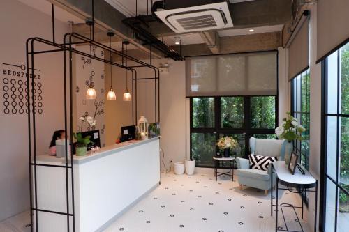 Chana Songkhram Hostel | Bedspread Hostel