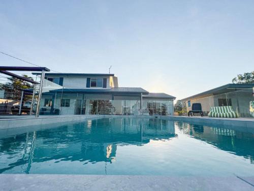 South Mission House | Bella Luna Beach Front 2 bed