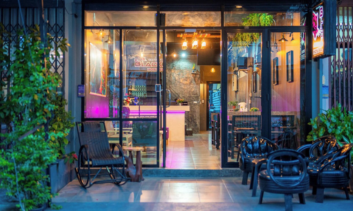 Talat Yai Hostel | Black Panther Hostel