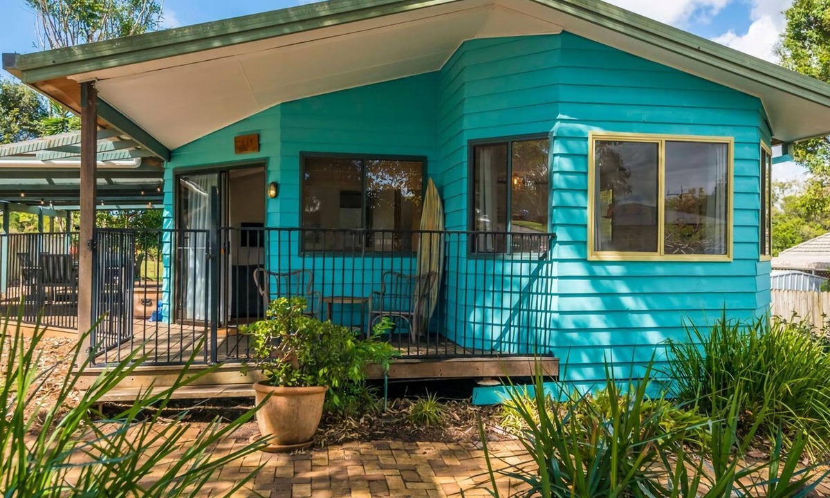 North Creek House | Blue House Surf Shack