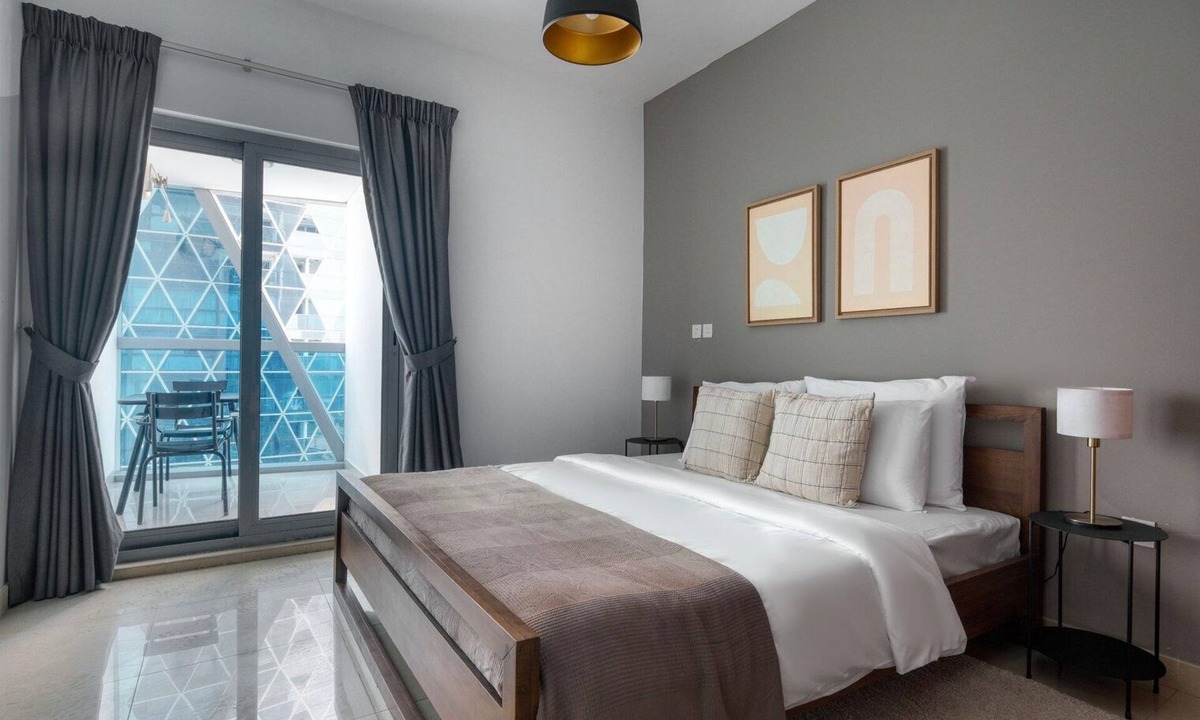 DIFC Apartment | Blueground | DIFC, shared pool, nr Dubai Mall