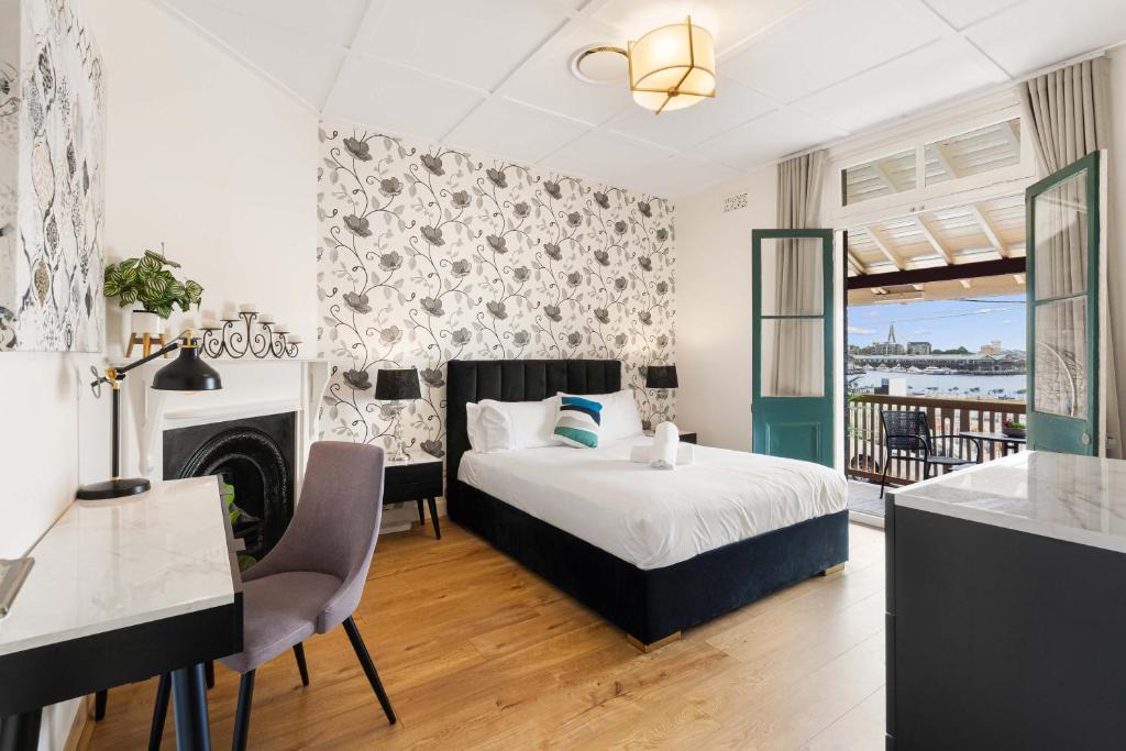 Millers Point Apartment | Boutique Apartment With Private Roof Terrace