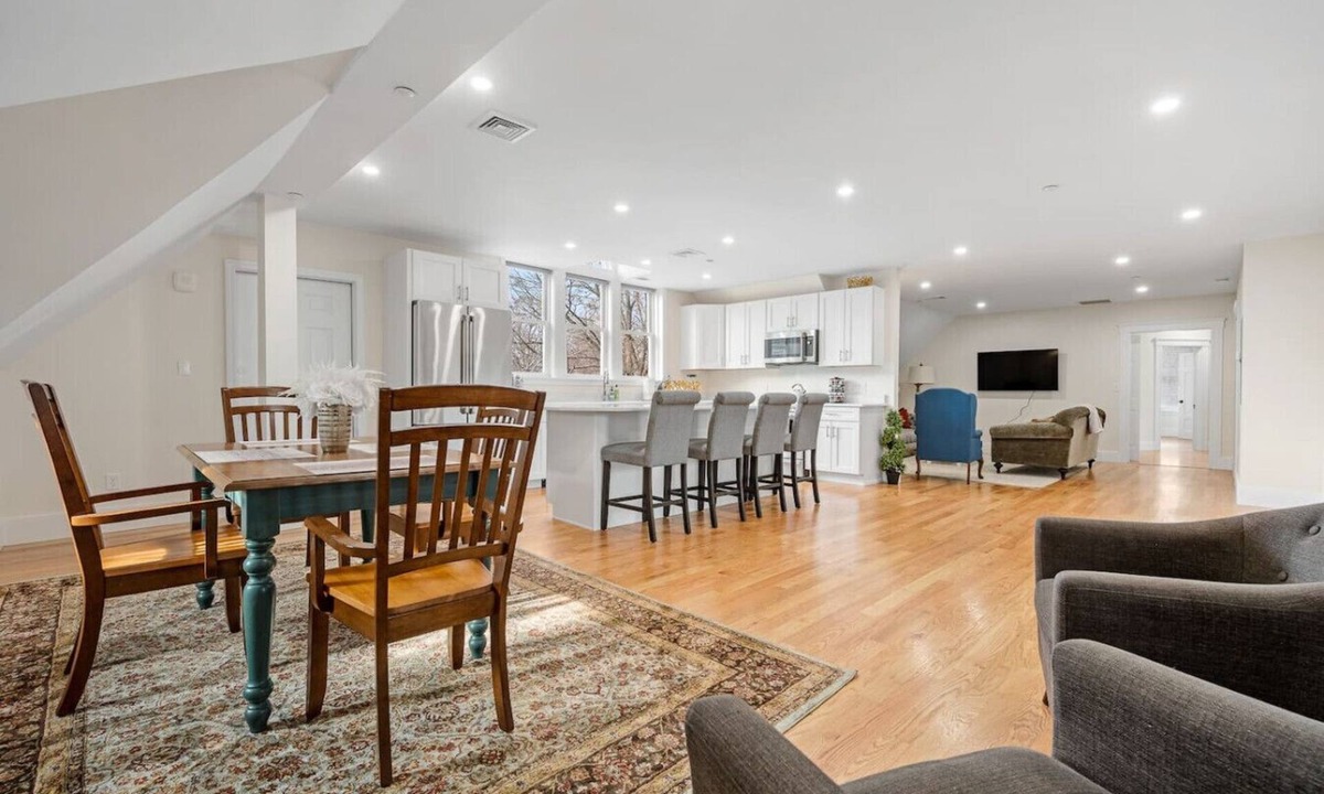 Worcester Condo | Bright and Spacious 2BR/2BATH Condo with Parking- Highly recommended by guests