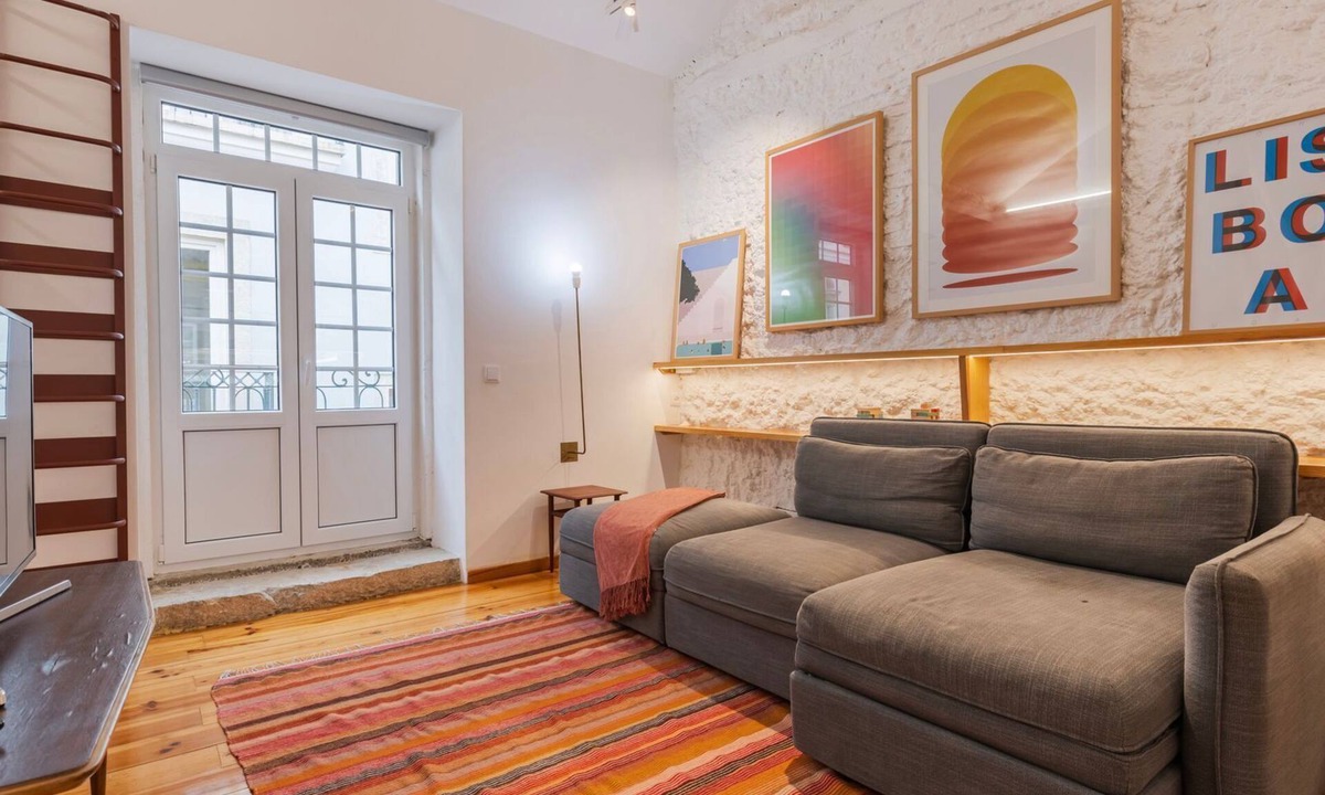 Sao Jose Apartment | Bright & Central Loft by LovelyStay