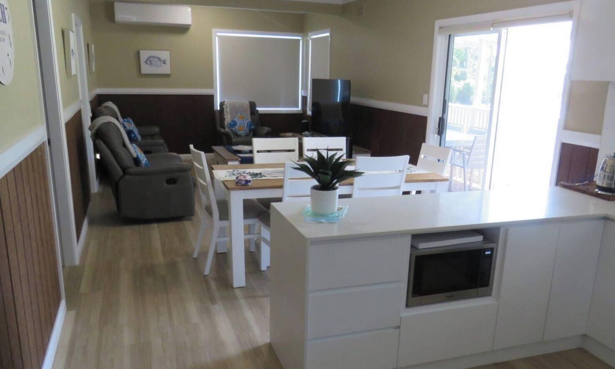 South West Rocks House | BROWNY'S R & R - Beach Cottage