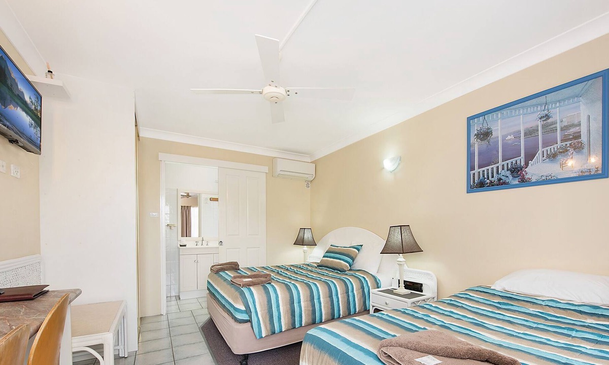 Caloundra Hotel | Caloundra City Centre Motel