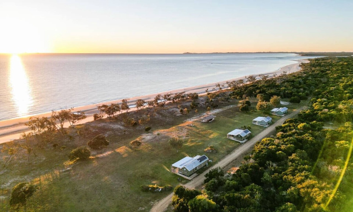 Curtis Island House | Cape Keppel Beach Cottage 4