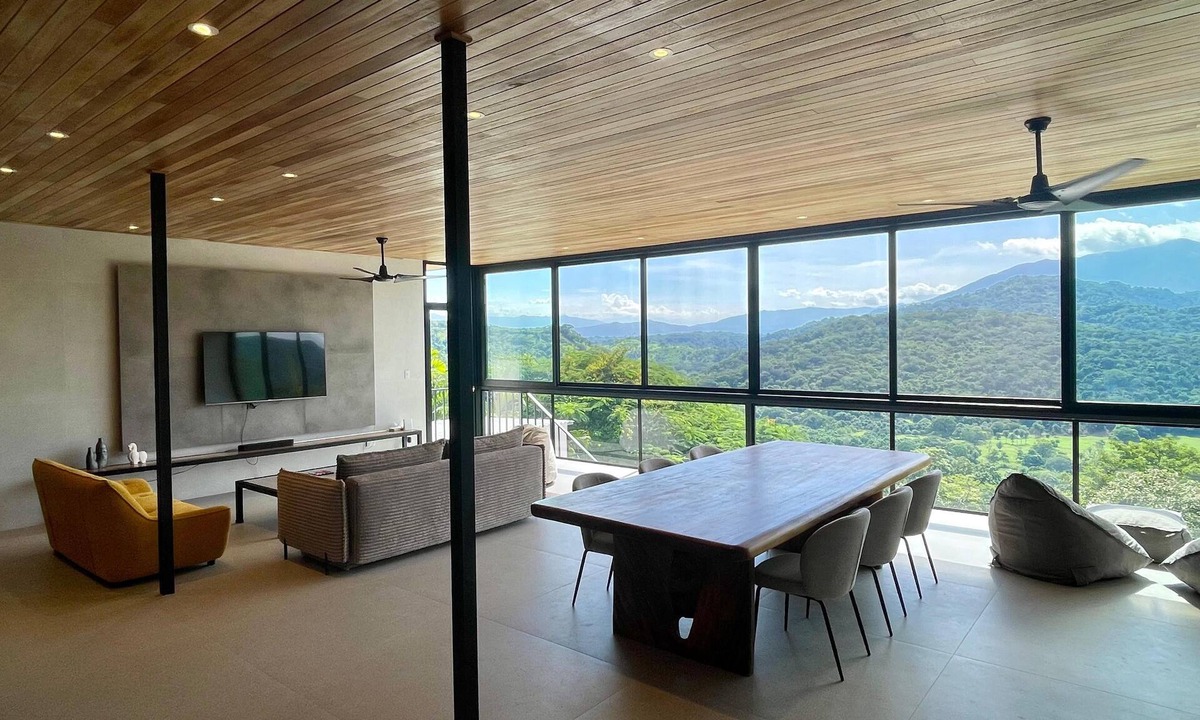 Tarcoles House | Casa Blanca Home with View