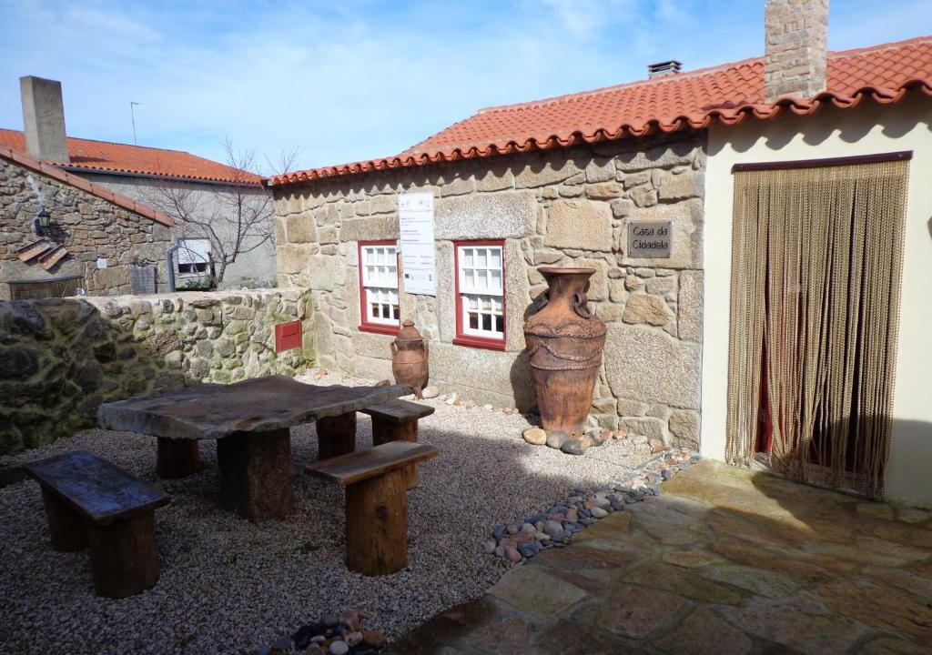 Castelo Mendo House | Casa Da Cidadela